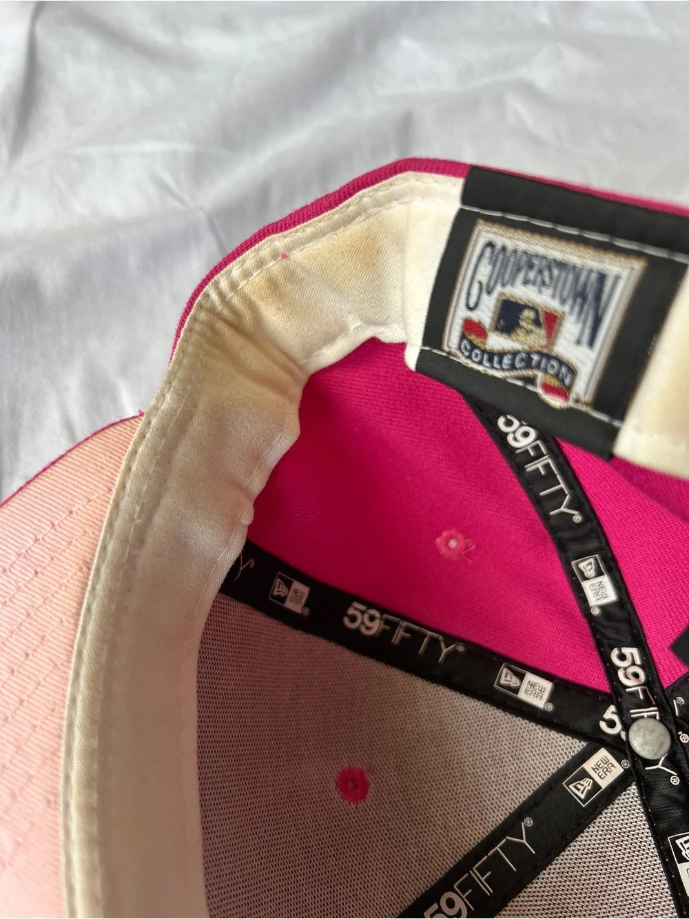 Hot pink y2k New Era 59FIFTY Los Angeles Dodgers fitted cap